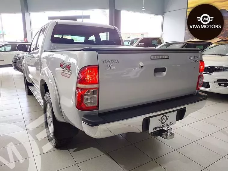 Toyota Hilux Prata 7