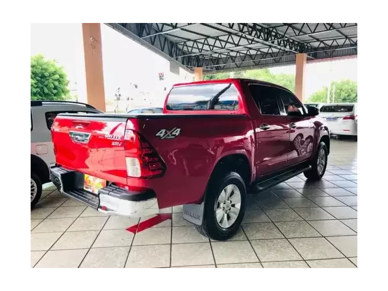 Toyota Hilux Vermelho 5