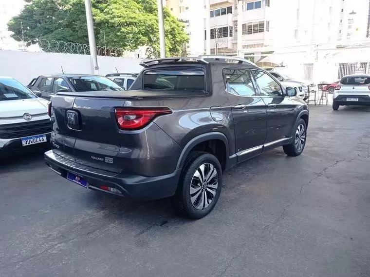 Fiat Toro Cinza 6