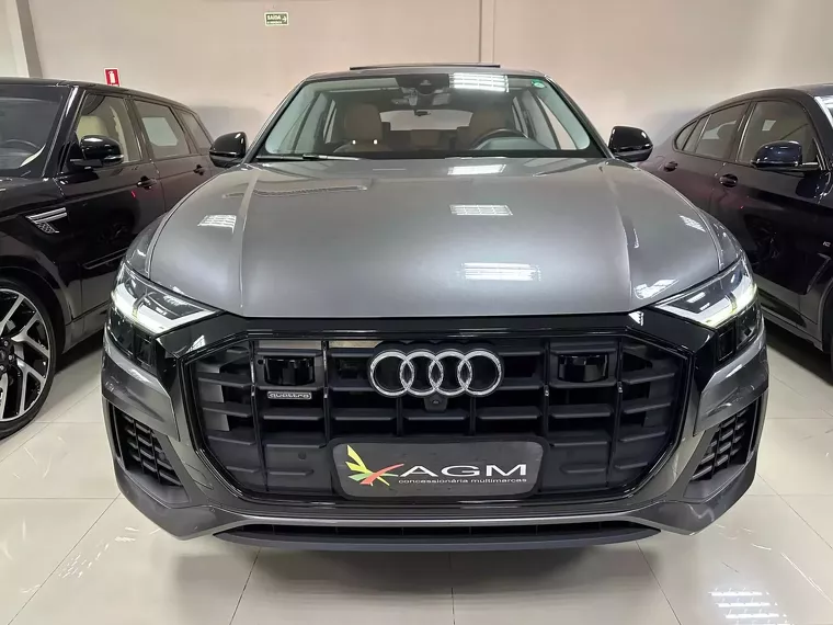 Audi Q8 Cinza 8