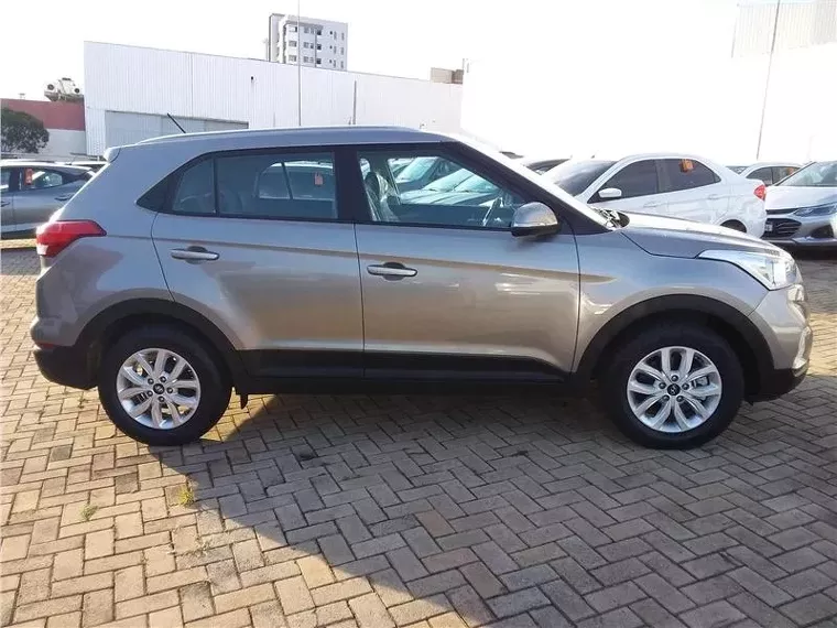 Hyundai Creta Prata 6