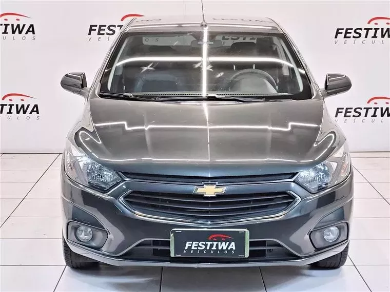 Chevrolet Prisma Cinza 10