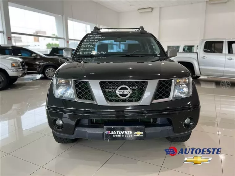 Nissan Frontier Preto 5