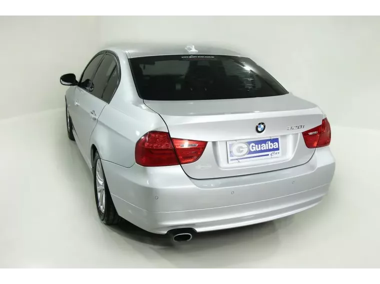 BMW 320i Prata 14