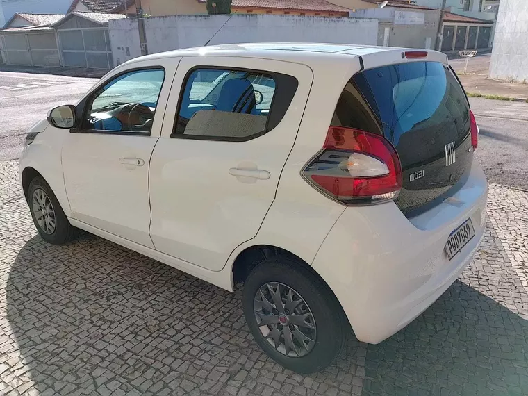 Fiat Mobi Branco 7