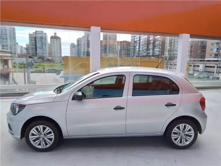 Volkswagen Gol Prata 1