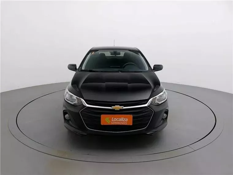 Chevrolet Onix Preto 16