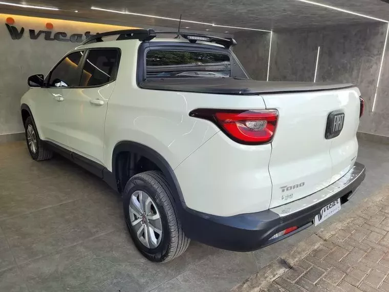 Fiat Toro Branco 3