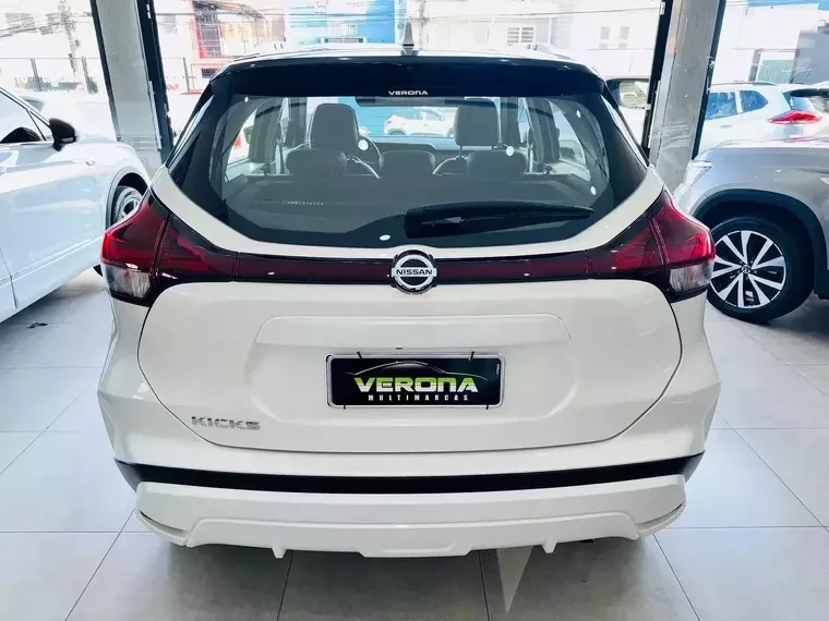 Nissan Kicks Branco 6