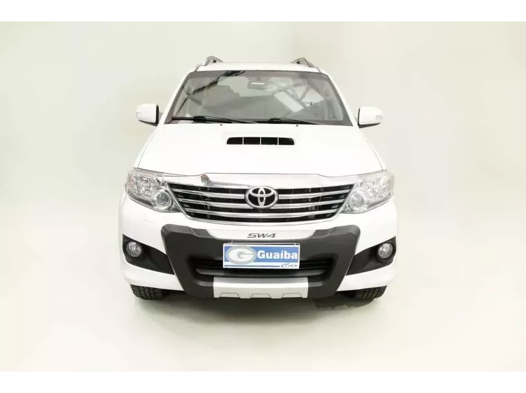 Toyota Hilux SW4 Branco 9