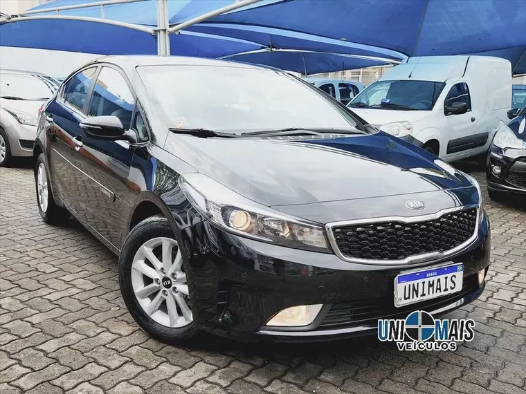 KIA Cerato Preto 14