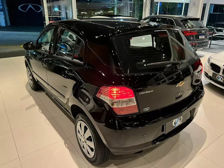 Chevrolet Agile Preto 7