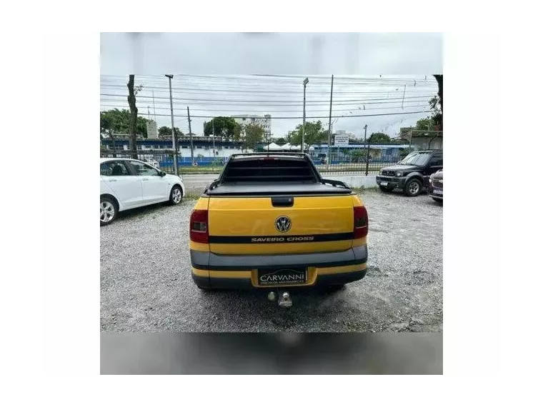 Volkswagen Saveiro Amarelo 2