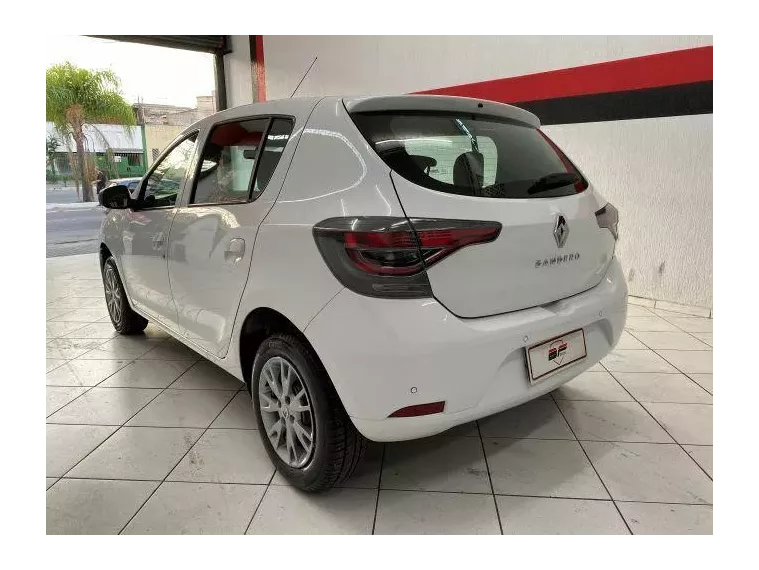 Renault Sandero Branco 17