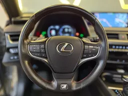 Lexus UX 250H