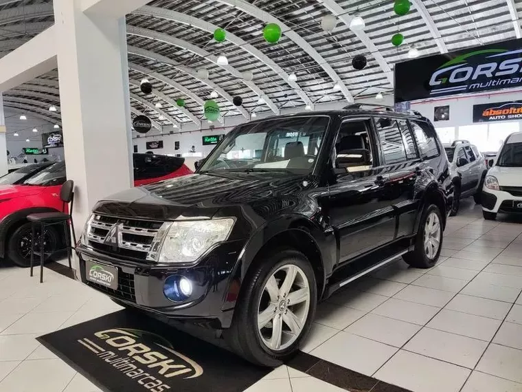 Mitsubishi Pajero Preto 1