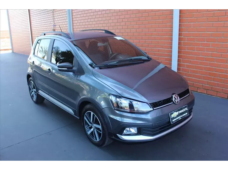 Volkswagen Fox Cinza 1