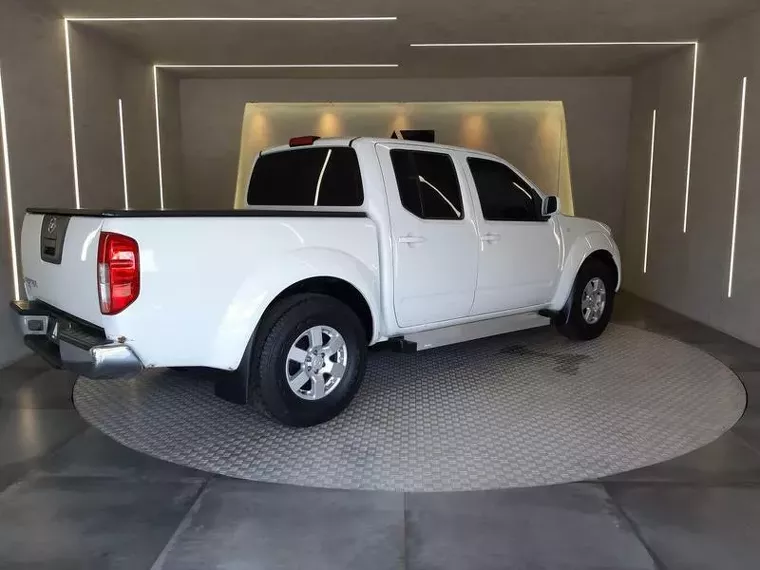 Nissan Frontier Branco 4