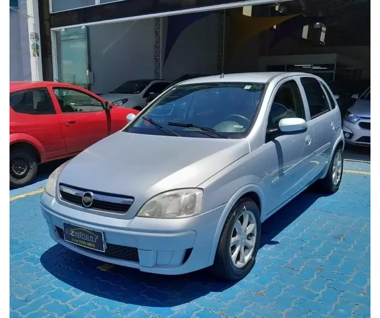 Chevrolet Corsa Prata 1