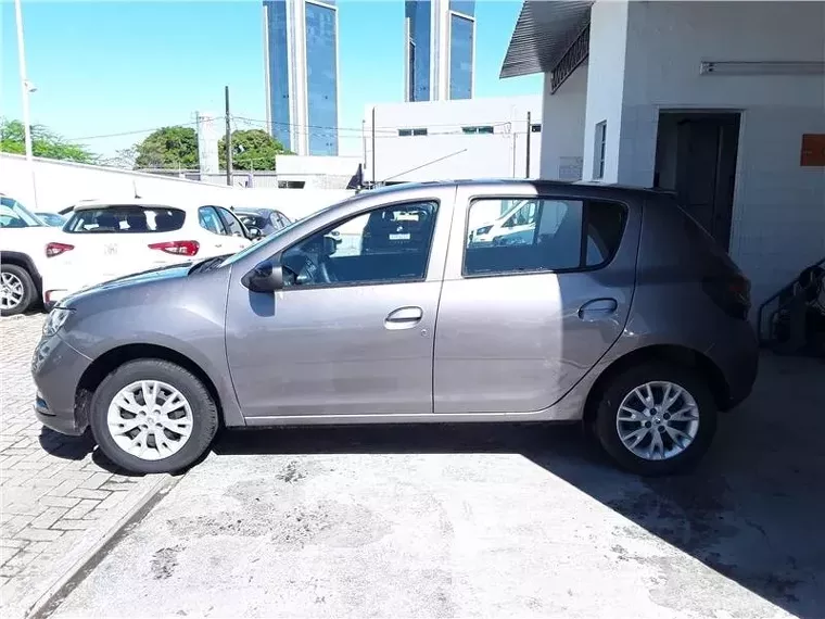 Renault Sandero Cinza 8