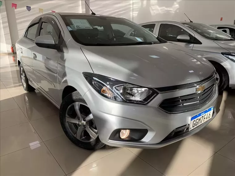 Chevrolet Prisma Prata 1