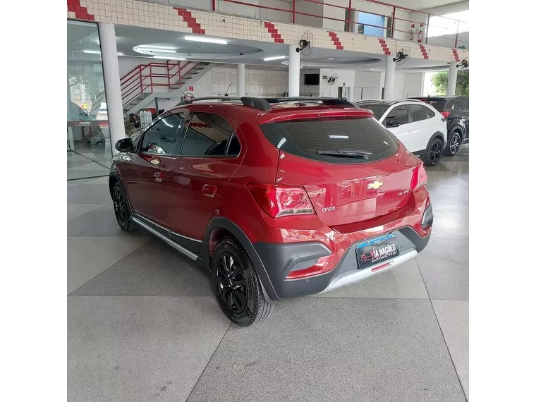 Chevrolet Onix Vermelho 15