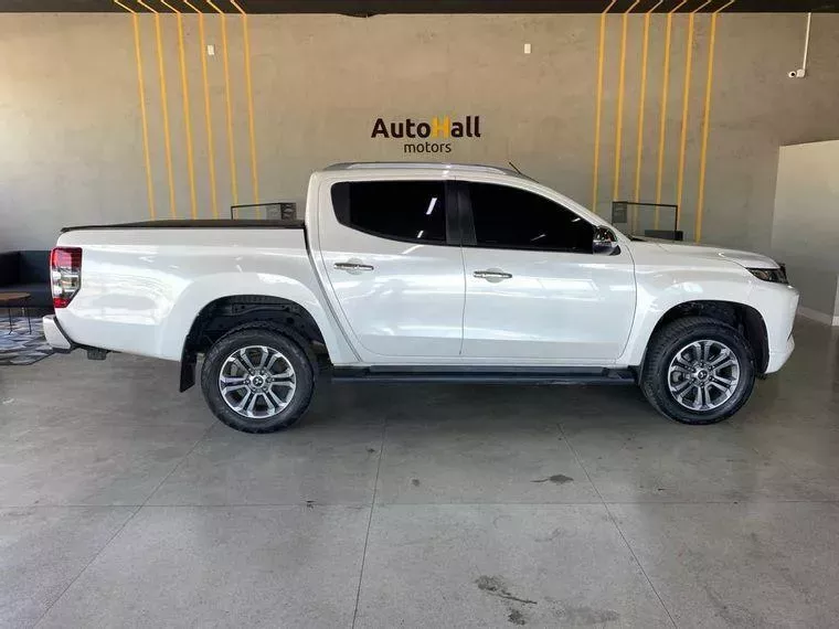 Mitsubishi L200 Triton Branco 8