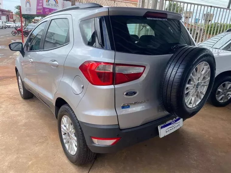 Ford Ecosport Prata 13