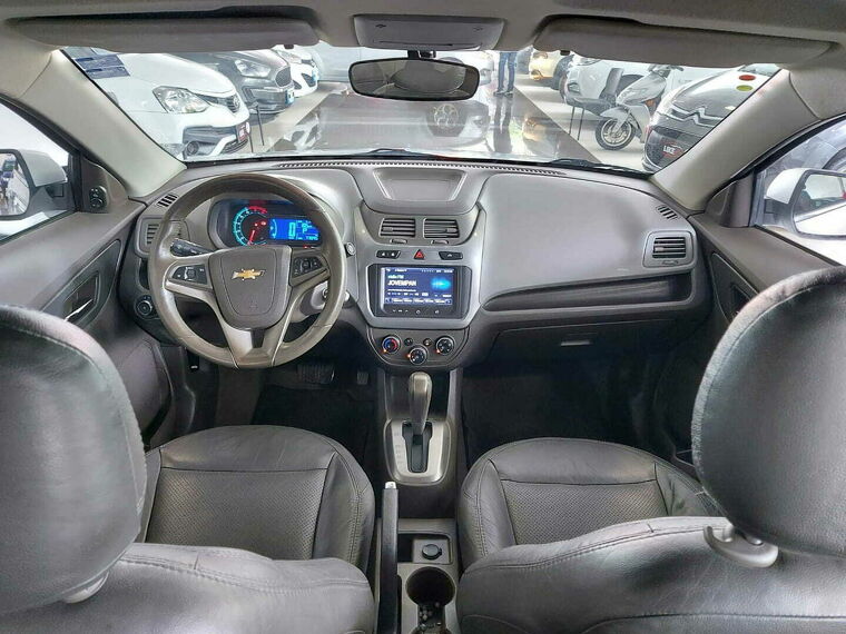 Chevrolet Cobalt Branco 13