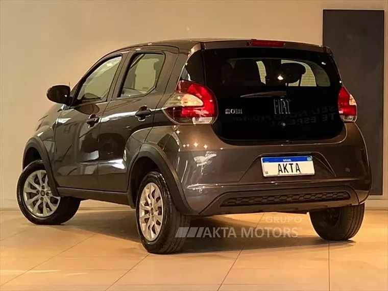 Fiat Mobi Cinza 12