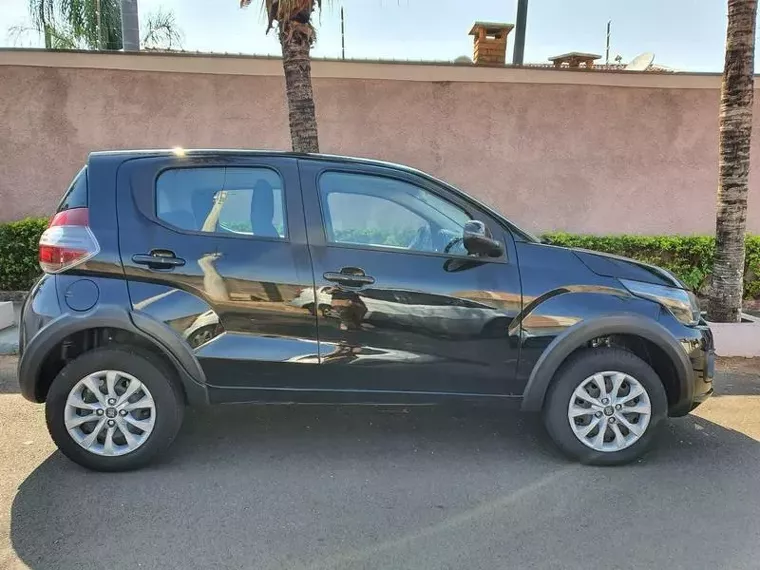 Fiat Mobi Preto 4