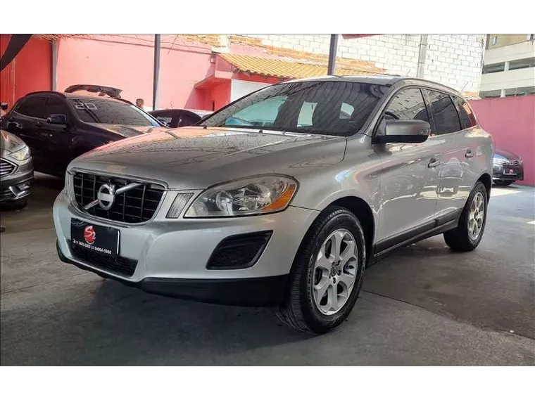 Volvo XC60 Prata 18