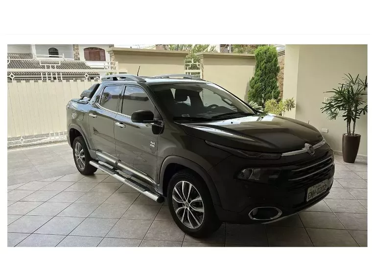 Fiat Toro Marrom 3