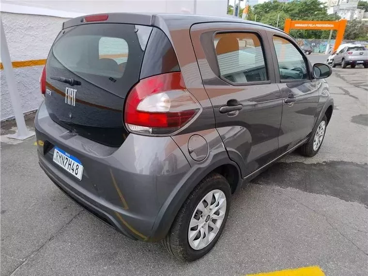 Fiat Mobi Prata 9