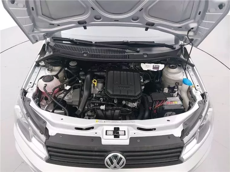 Volkswagen Voyage Prata 13