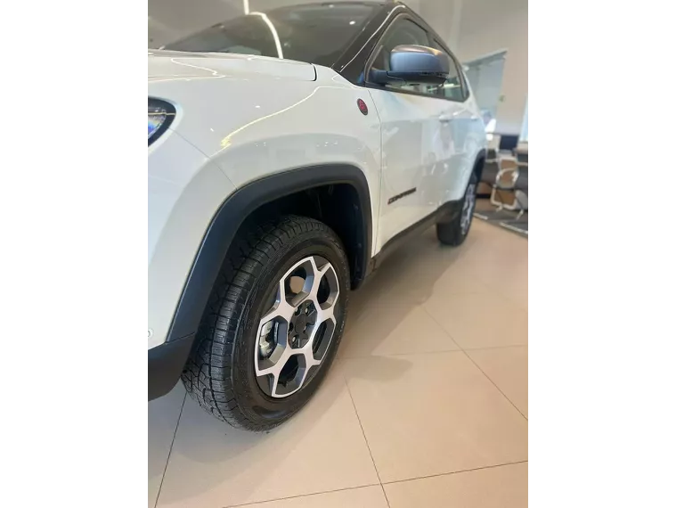 Jeep Compass Branco 3