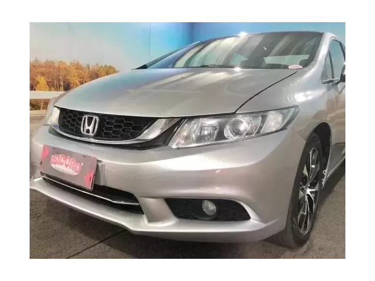 Honda Civic Prata 3