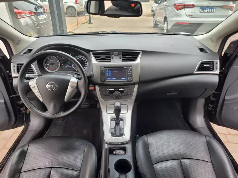 Nissan Sentra Preto 7