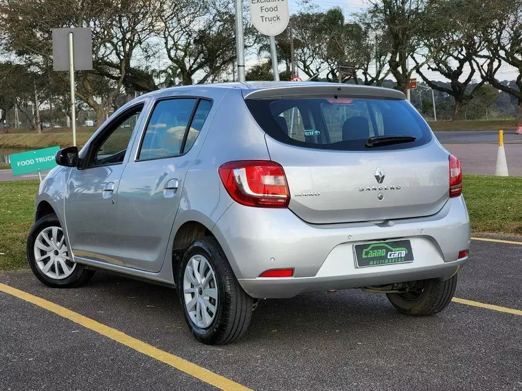 Renault Sandero Prata 8