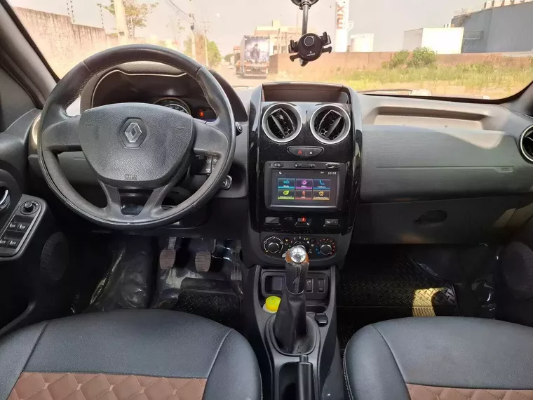 Renault Duster Prata 5