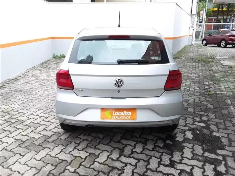 Volkswagen Gol Prata 10