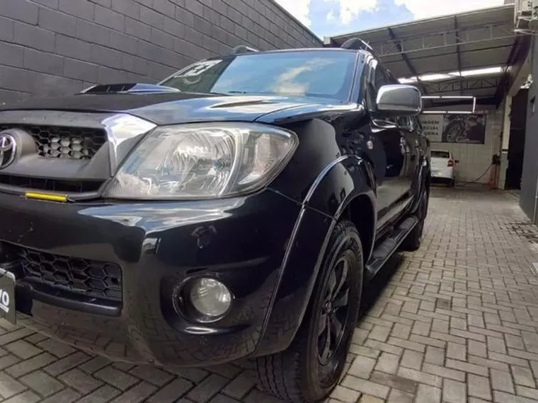 Toyota Hilux Preto 9