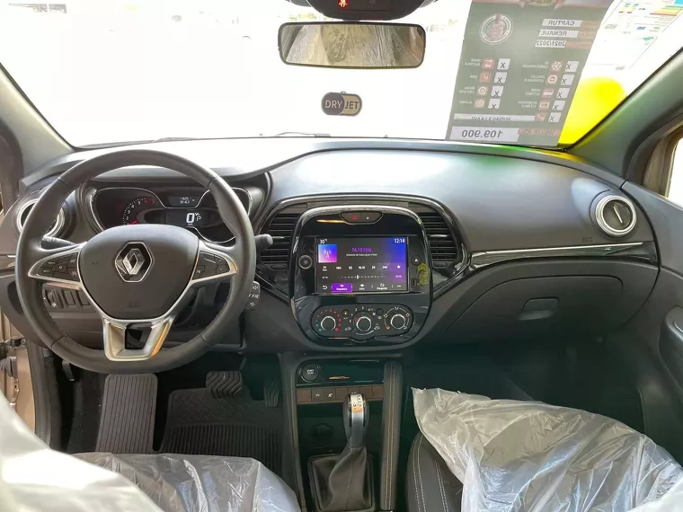 Renault Captur Bege 10