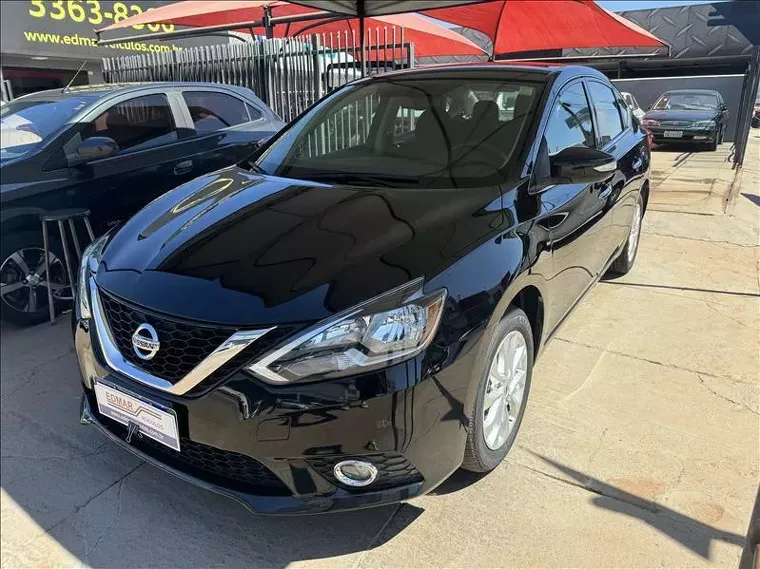 Nissan Sentra Preto 1