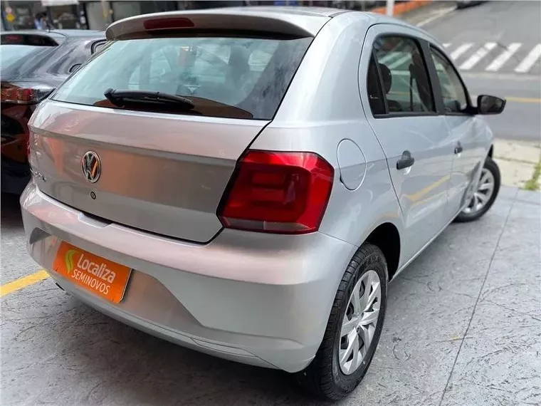 Volkswagen Gol Prata 5