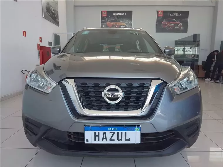 Nissan Kicks Cinza 10