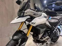 Triumph Tiger 900