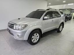 Toyota Hilux SW4