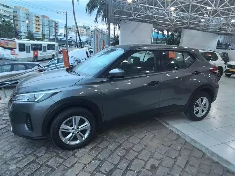 Nissan Kicks Cinza 3