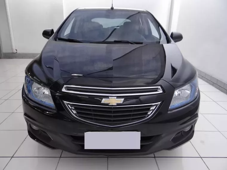 Chevrolet Onix Preto 4